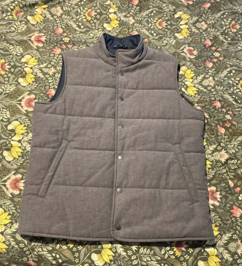 Brooks Brothers Men's Large Grey Herringbone Quilted Snap Front Puffer Vest